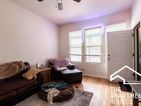 3rd image of 2517 N Ashland Ave #1F