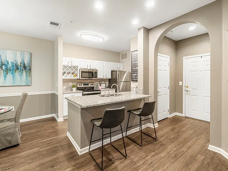 Oaks at Normandy Apartments — Photo 39