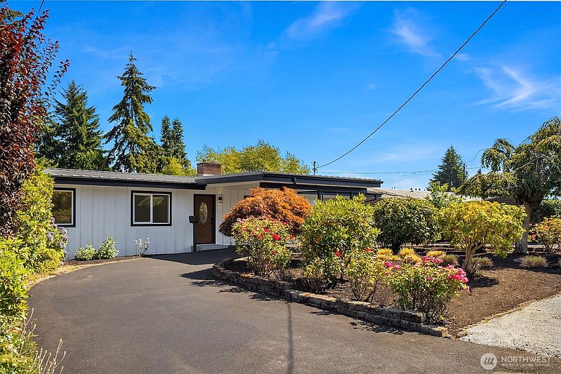 3rd image of 4625 Silvertip Lane
