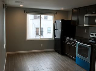 1215 Green St, Philadelphia, PA