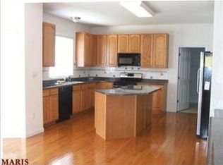 902 Stablefield Ct, Saint Louis, MO 63141