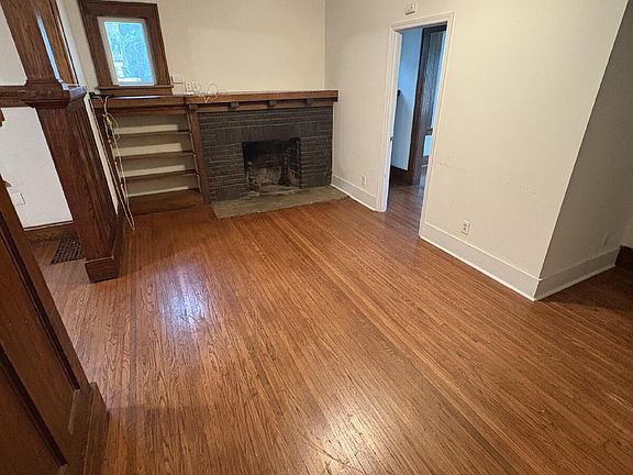 4th image of 110 S College Ave