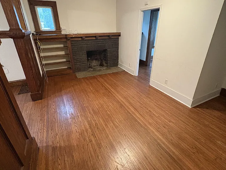 110 S College Ave — Photo 4