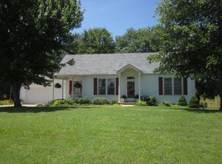 2065 Shady Grove Rd, Paris, TN 38242