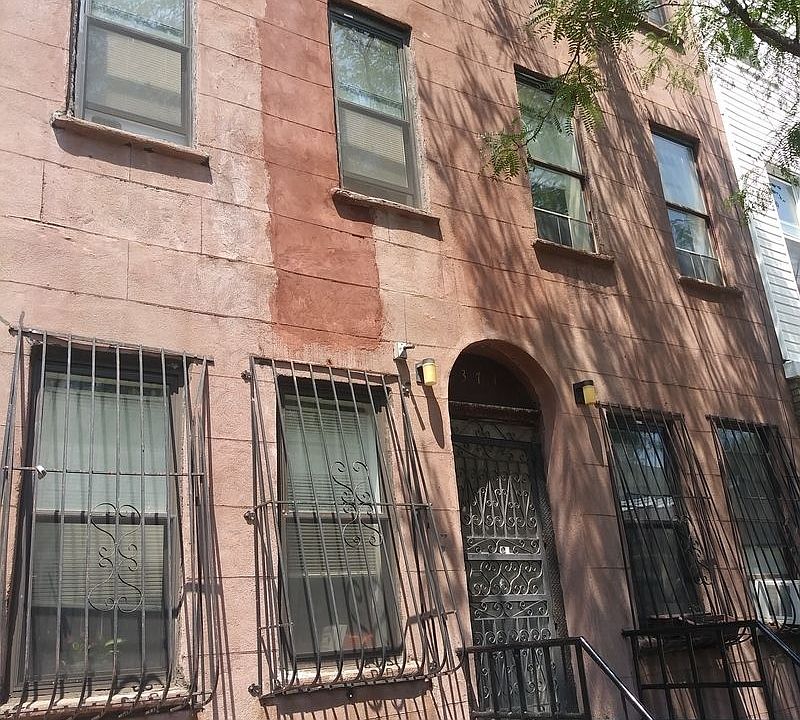 1st image of 371 Marion St APT 2R