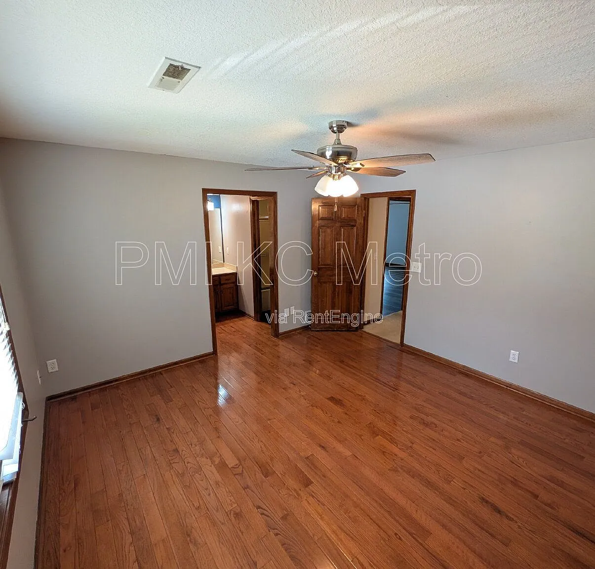4 bed, 5.0 bath, 3100 sqft, $4,200 — Photo 4