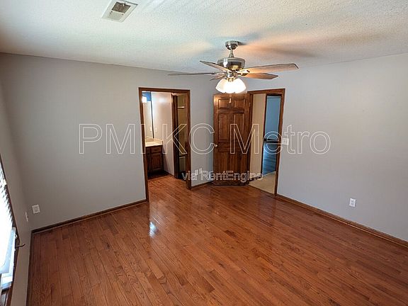 4th image of 3905 SW 14th Street Ct