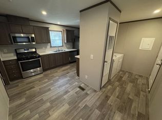 2475 Eight Mile Rd #3, Kawkawlin, MI 48631