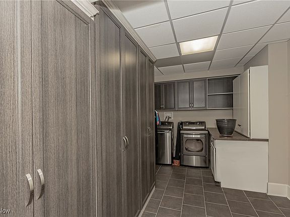 5th image of 38 W Orange St