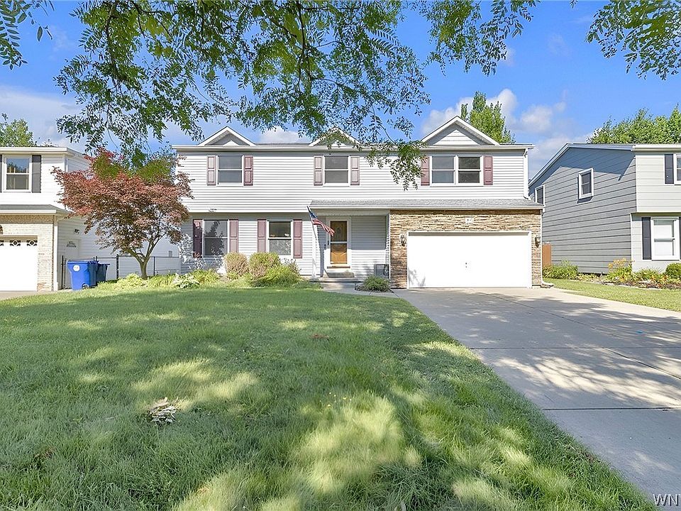 1st image of 292 Sprucewood Ter