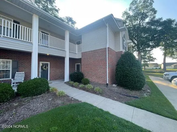 2225 Locksley Woods Dr D, Greenville, NC 27858