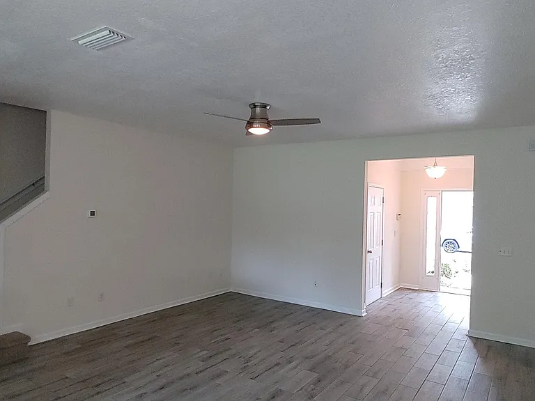 4847 Parkhurst Pl — Photo 6