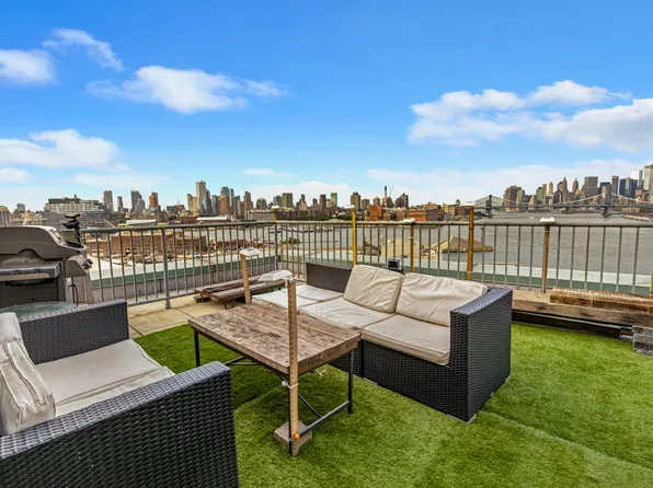 446 Kent Avenue image 11 of 12