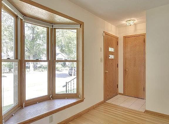 4th image of 4253 30th Ave S