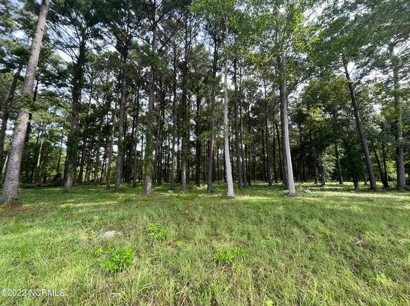 160 Southern Plantation Drive S, Oriental, NC 28571