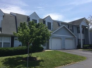 318 Shilling Dr, Somerset, NJ 08873