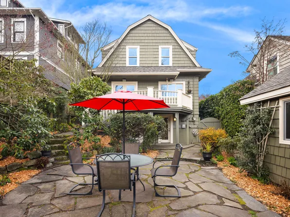 2228 Federal Ave E, Seattle, WA 98102