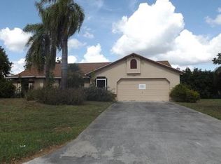 1559 SW Santander Ave, Port Saint Lucie, FL 34953