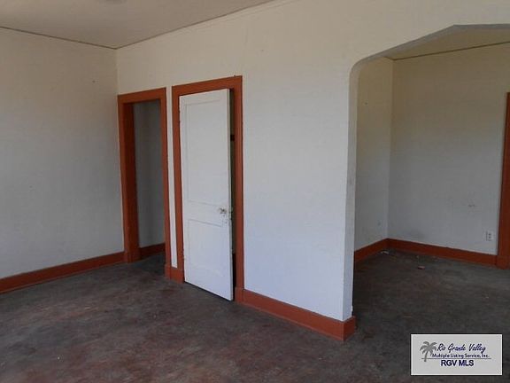 2nd image of 308 E Taylor St