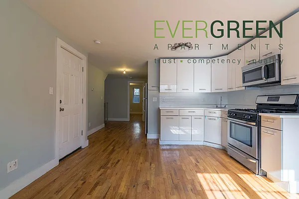 Rented by Evergreen Apartments BK | media 1