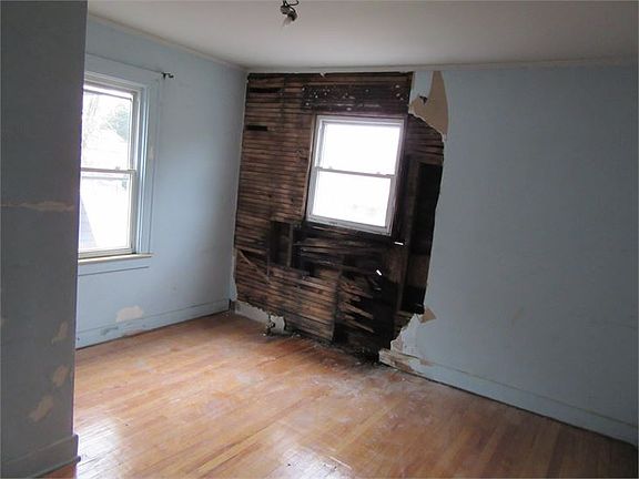 5th image of 16524 Lawton St