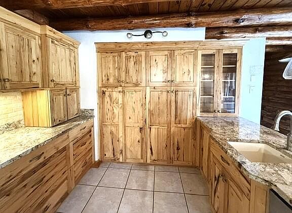 4th image of 808 Heatherton Dr