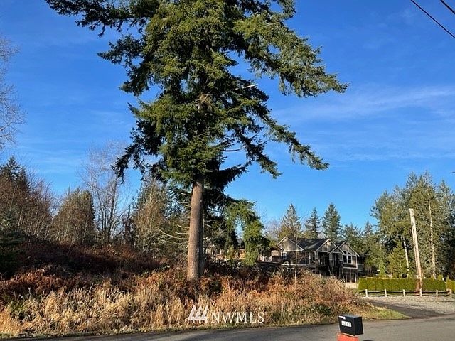 From 97th in front of the property looking NW