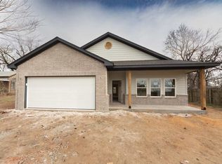 518 S Main St, Perkins, OK 74059