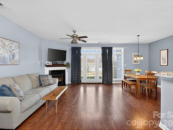 4th image of 3066 Priory Ridge Dr #337