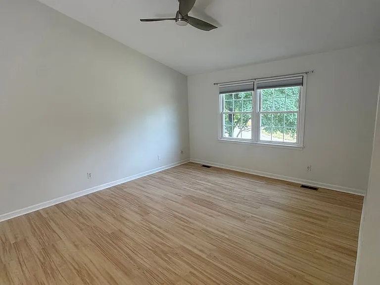 74 Clarion Dr — Photo 12