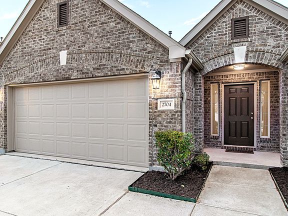 2nd image of 2704 Sun Creek Dr