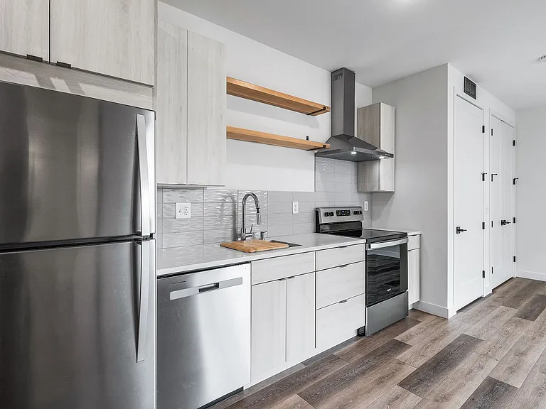 Olive Apartments — Photo 33