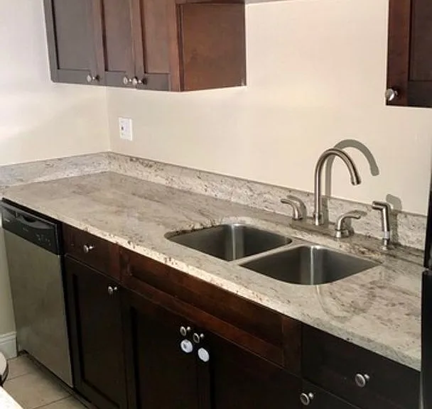 South Dale Villas — Photo 23