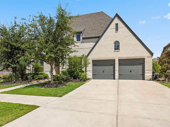 2nd image of 2206 Umber Oaks Ln