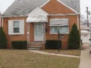 23030 Harmon St, Saint Clair Shores, MI 48080