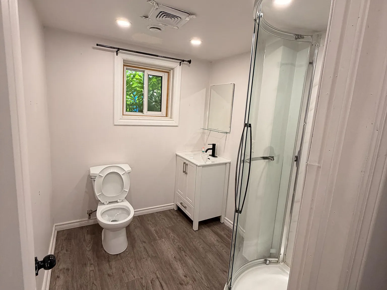 2 bed, $1,700 — Photo 4