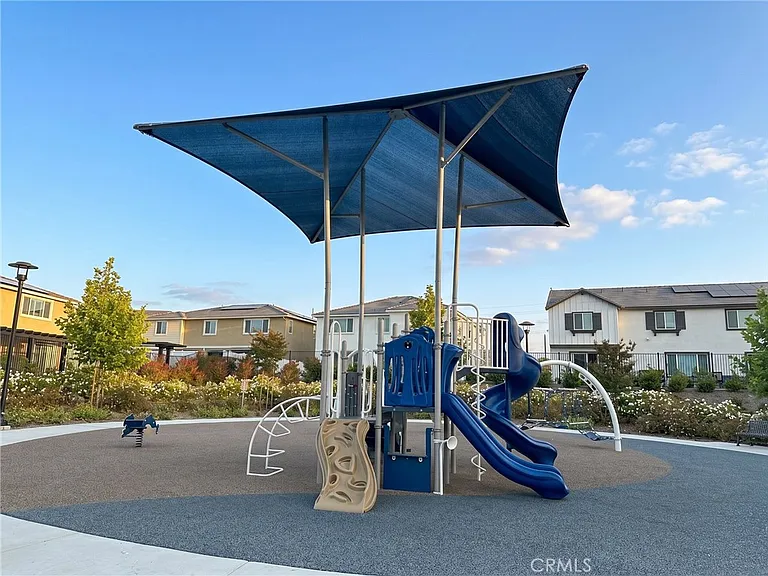 30318 Waterline Dr — Photo 12