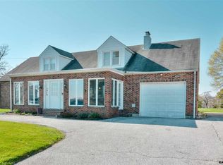 266 E Main St, Fawn Grove, PA 17321