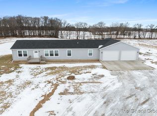 2135 Jefferson Rd, Ionia, MI 48846