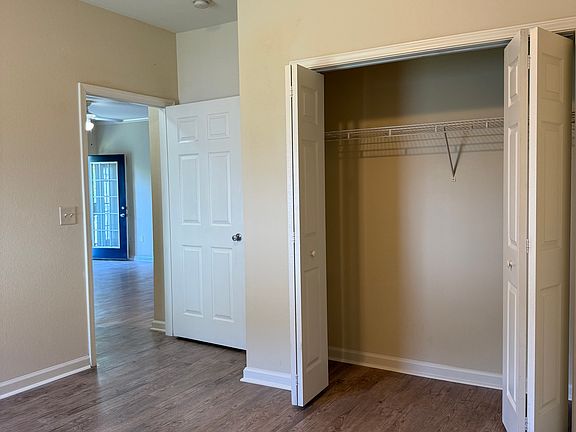 4th image of 600 Vista Lake Dr APT 208