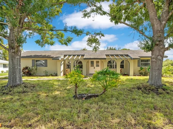 1143 E Fowler Dr, Deltona, FL 32725