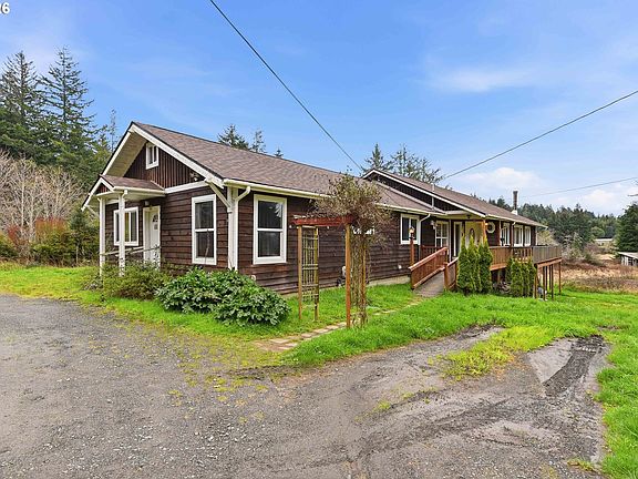 3rd image of 67714 N Bay Rd