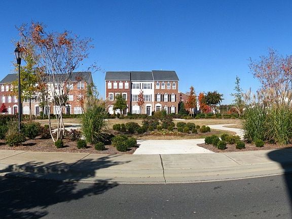 2nd image of 7754 Jackson Pond Ln