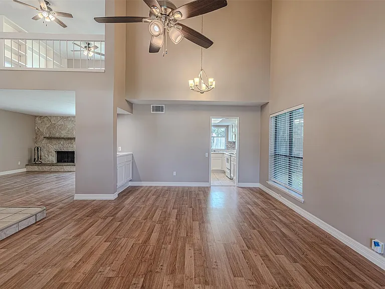 18506 Creekfield Ct — Photo 13