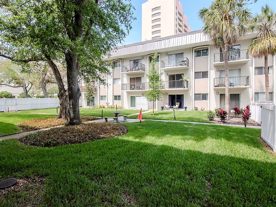 1st image of 4611 W FIG STREET #103
