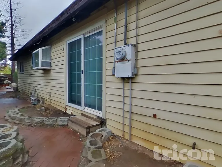 6900 Coronation Ct — Photo 15