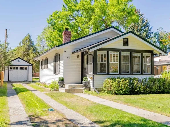 916 Canyon Ave, Cody, WY 82414
