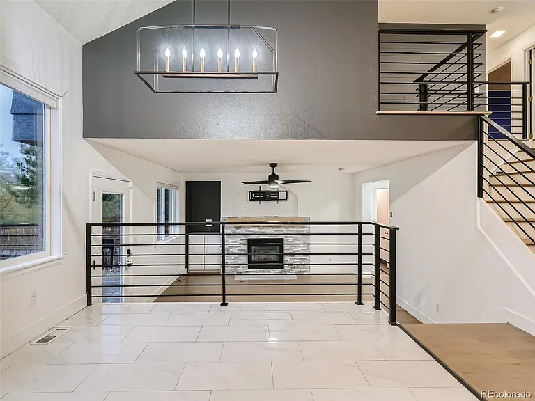9959 Sydney Ln — Photo 17