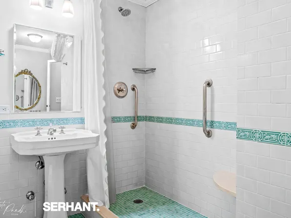 132 East 35th Street image 20 of 31