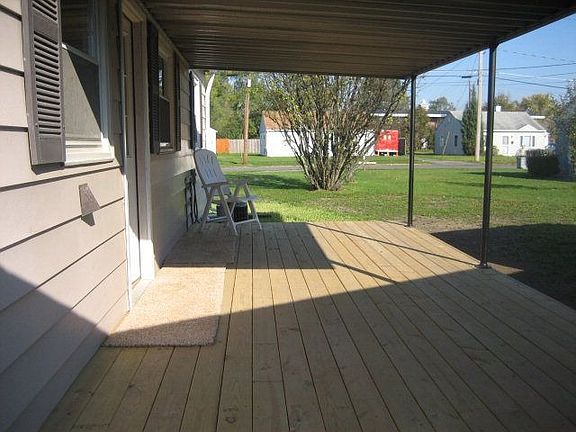 2nd image of 110 Catalpa Dr